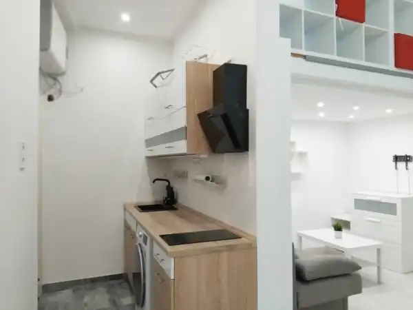 Eladó téglalakás, Budapest, VI. kerület 1 szoba 23 m² 42.9 M Ft