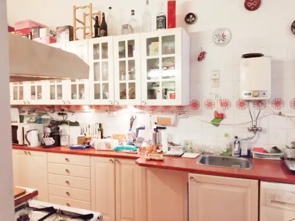 Eladó téglalakás, Budapest, VI. kerület 1+1 szoba 42 m² 65 M Ft